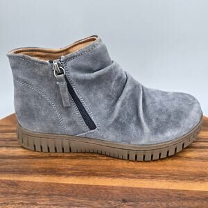 Comfortiva Boots Women's 6 M Blue Suede Leather Calla Zip Up Ankle Booties